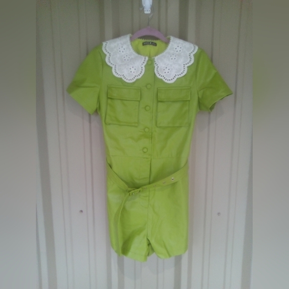 Women's Vegan Faux Leather Green Romper Size Small Christmas Elf Lace Collar - Picture 1 of 10